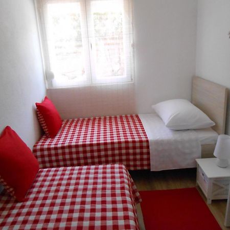 Apartments With A Parking Space Okrug Gornji, Ciovo - 13859 Трогир Стая снимка