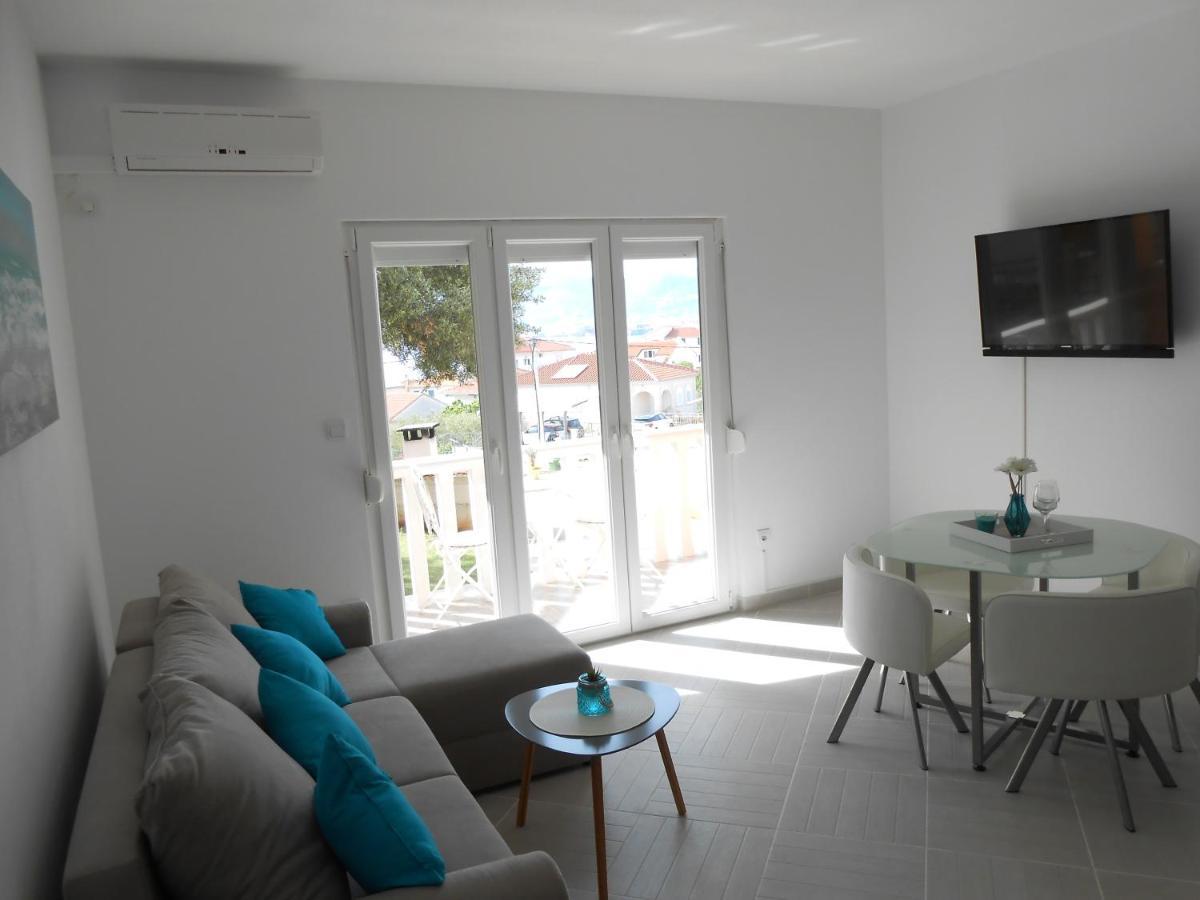 Apartments With A Parking Space Okrug Gornji, Ciovo - 13859 Трогир Екстериор снимка
