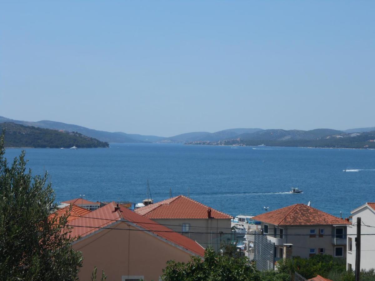 Apartments With A Parking Space Okrug Gornji, Ciovo - 13859 Трогир Екстериор снимка