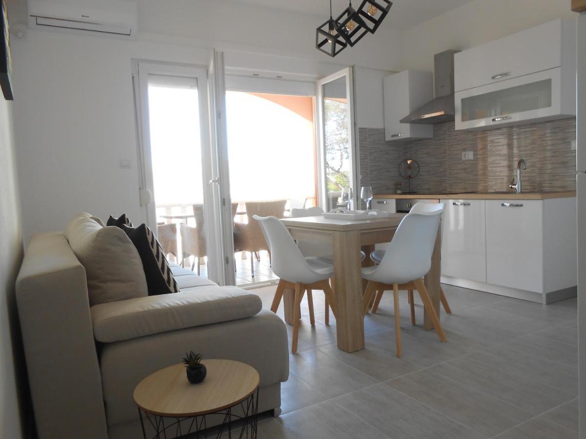 Apartments With A Parking Space Okrug Gornji, Ciovo - 13859 Трогир Екстериор снимка