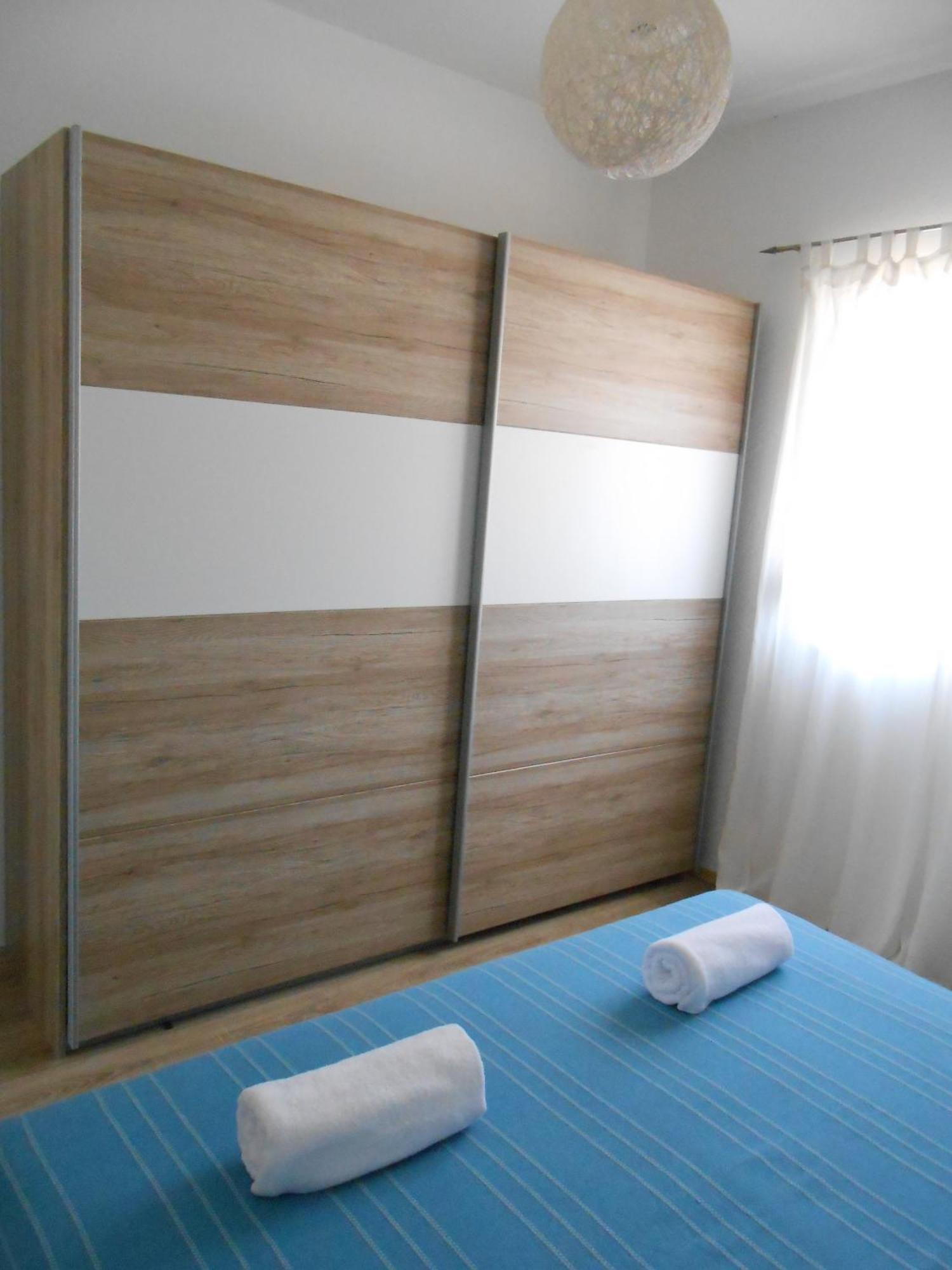 Apartments With A Parking Space Okrug Gornji, Ciovo - 13859 Трогир Стая снимка
